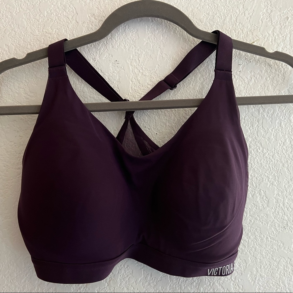 New With Tags Victoria's Secret Purple Lightweight Sports Bra 34DD